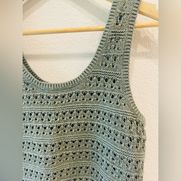 Old Navy Norfolk Pine Cropped Pointelle Knit Sweater Tank Top Size XS - Picture 4 of 4